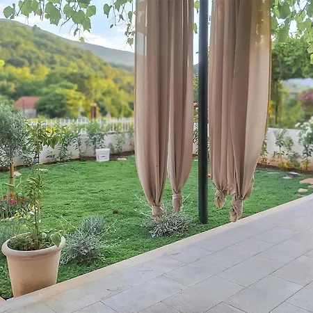 Будинок відпочинку Lovely In With House A Panoramic View *
